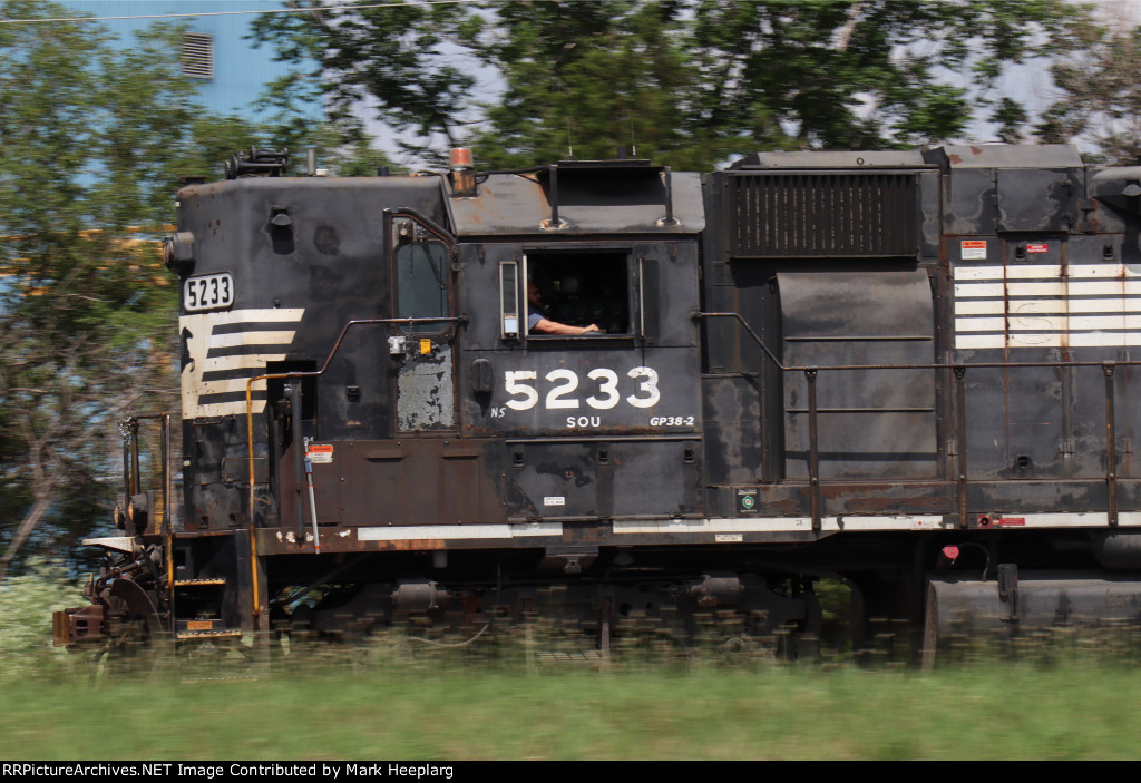 NS 5233